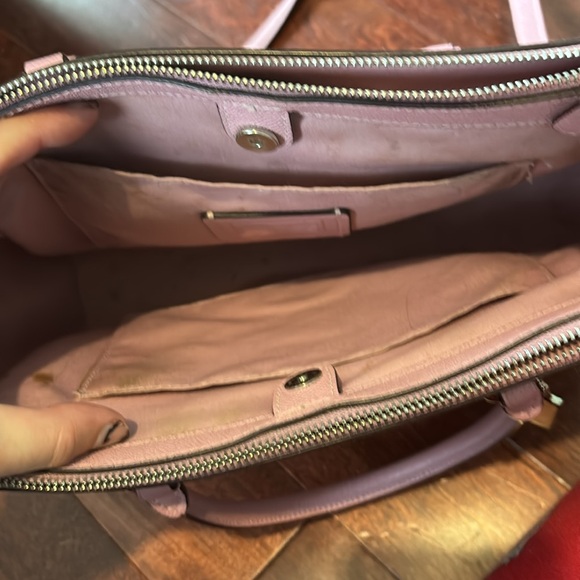 Coach purse. - Picture 4 of 6